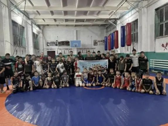 Миннац Дагестана: беседы со школьниками по профилактике религиозной нетерпимости и сохранению традиционных ценностей прошли сразу в нескольких городах и районах республики